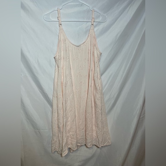 NWT Torrid Light Pink Double Lined Mini Eyelet Cutout Summer Swing Dress - Picture 7 of 9
